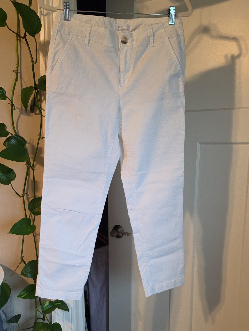 LOFT White Women's Chino Pants - Straight Ankle